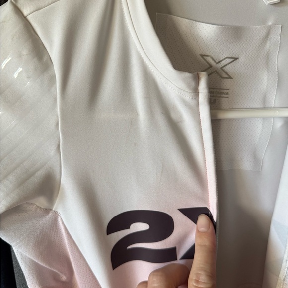 2XU Light Speed React Trisuit Triathlon - Picture 2 of 6